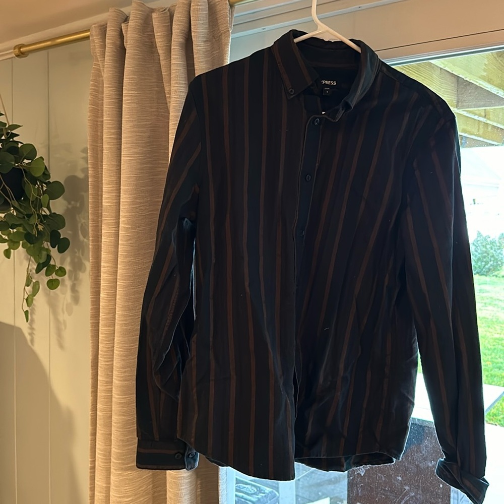Men’s express size small flannel dresss shirt new with tag